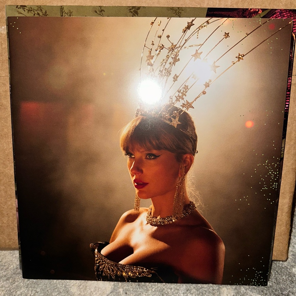 Taylor Swift The Life of a Showgirl Vinyl variant The Shiny Bug Limited Edition - Picture 7 of 10